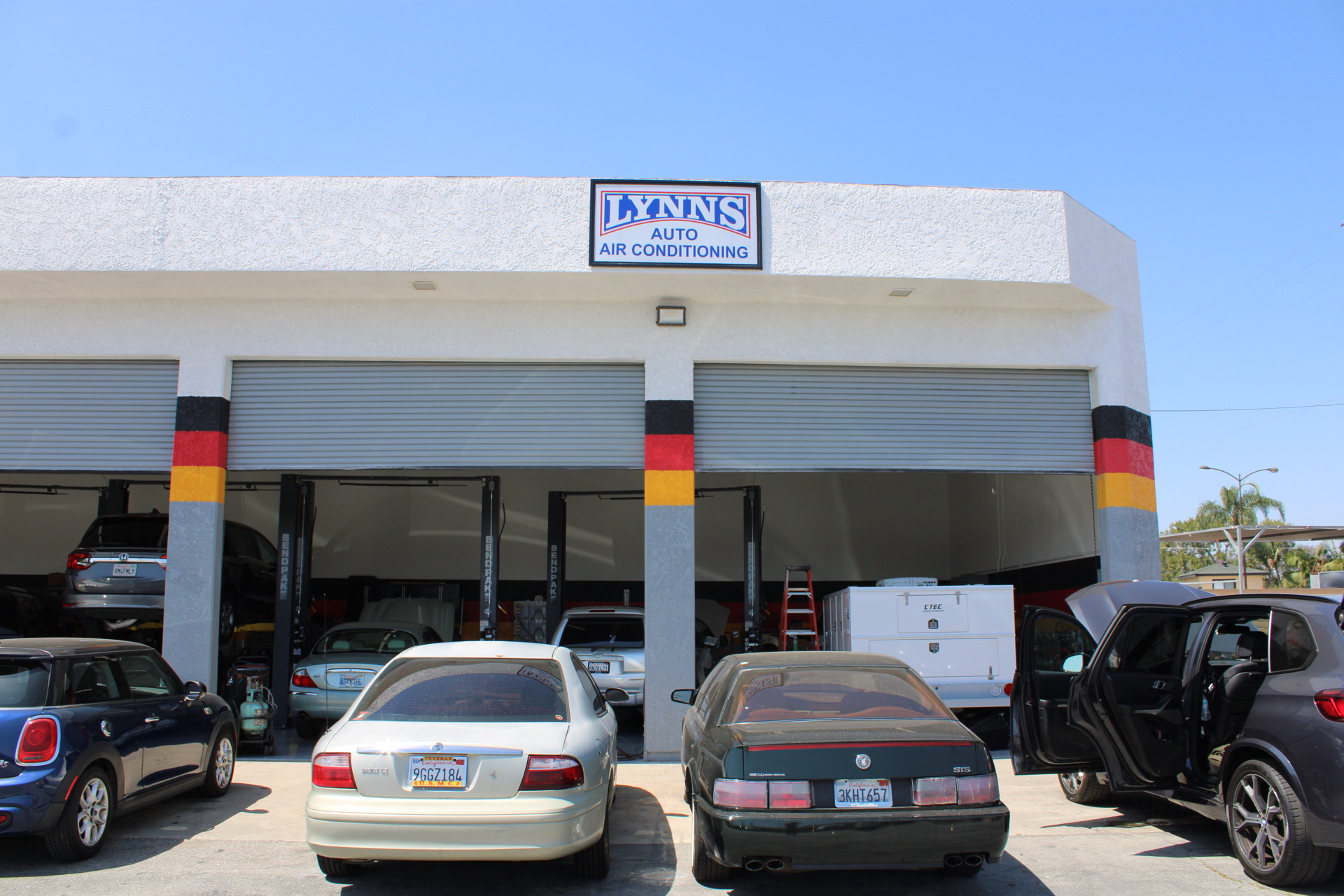 Lynn's Auto Air shop in Downey serving Bellflower, CA