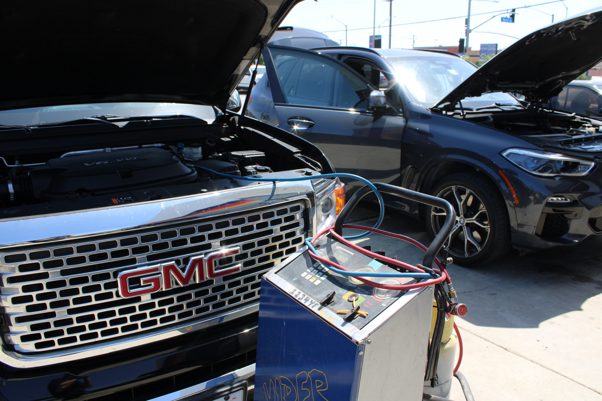 Lynn's Auto Air shop in Downey serving Long Beach, CA